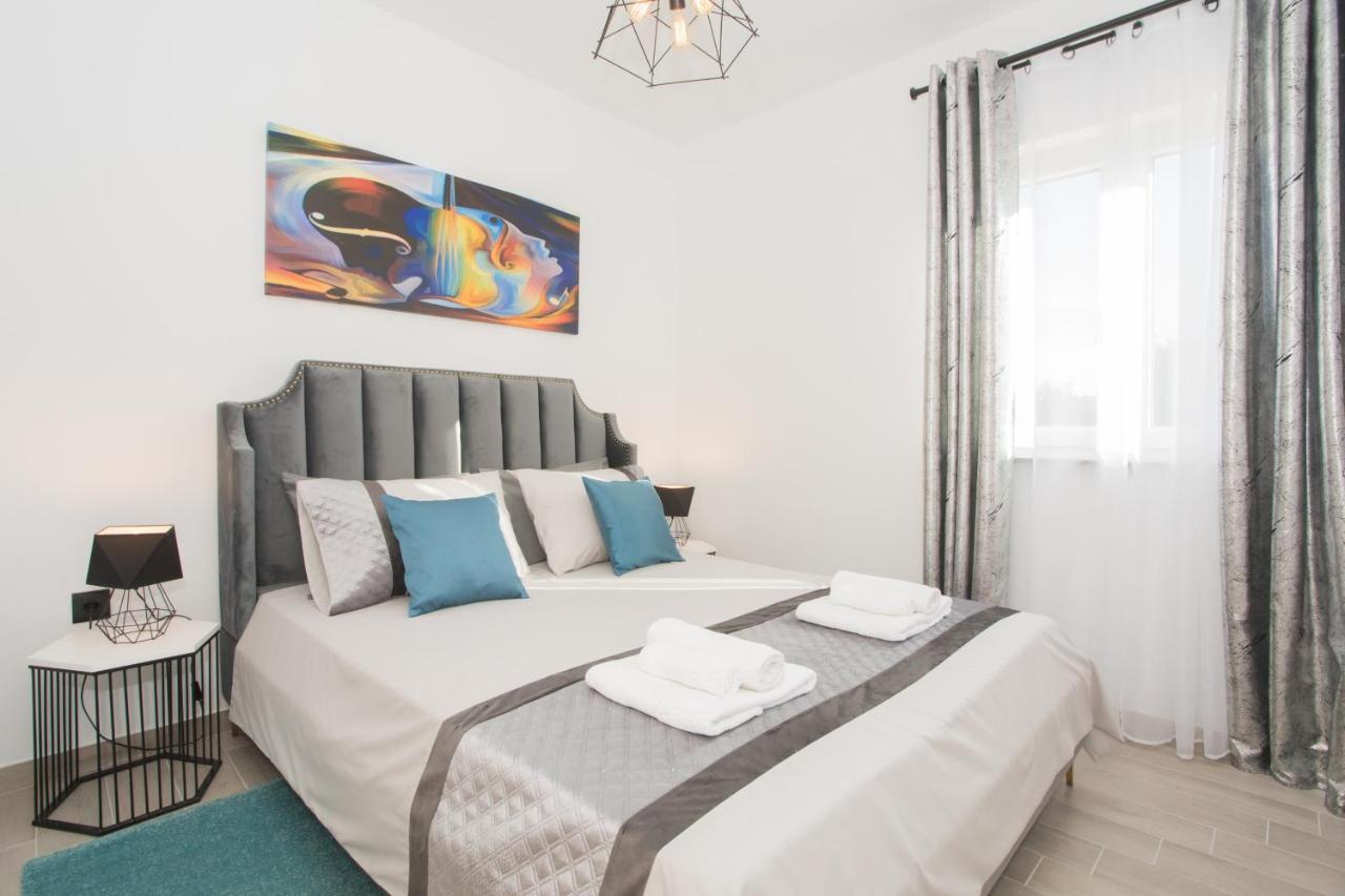 Apartmani Rispet Šibenik Esterno foto